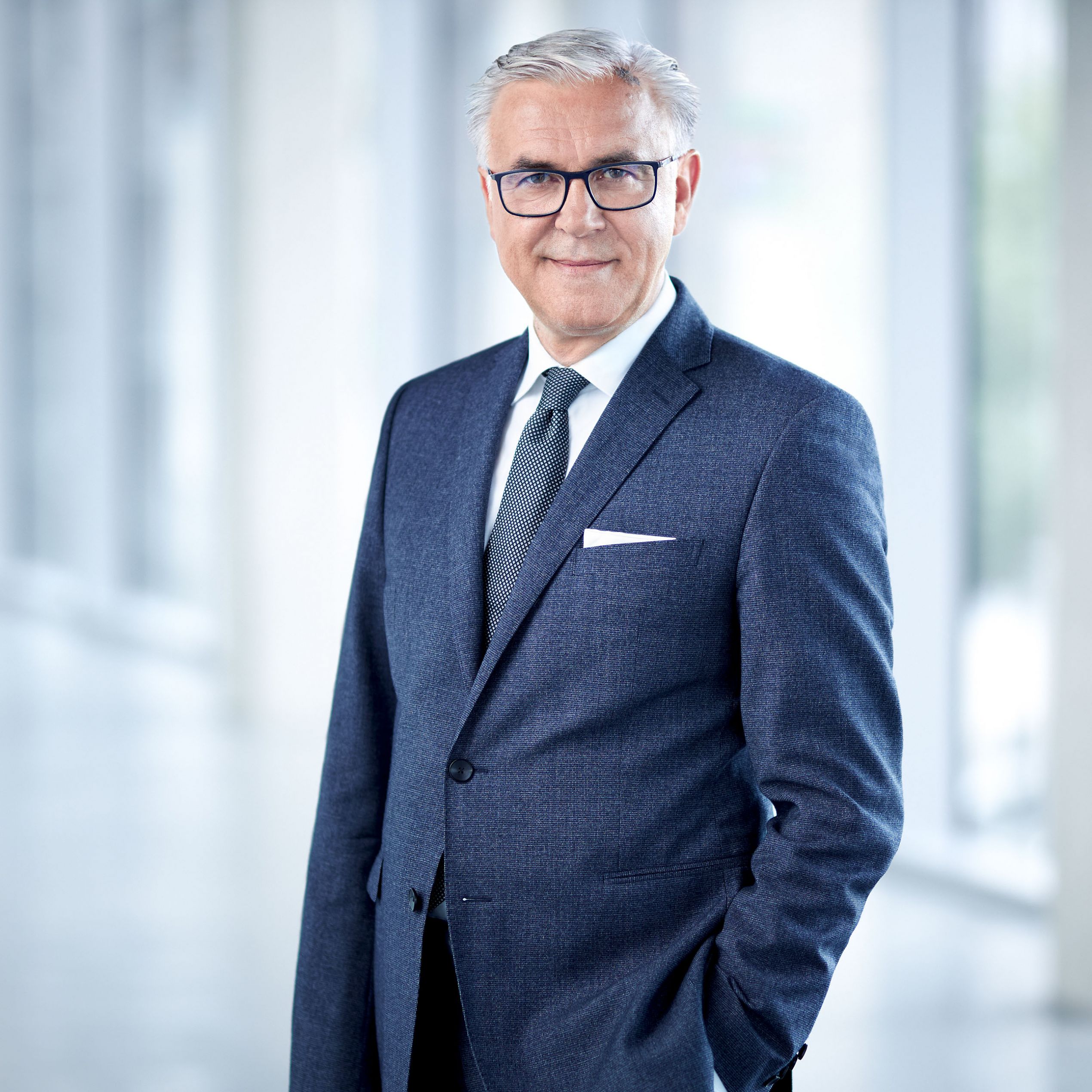 PWR Development GmbH, Haluk Serhat, Vivawest Wohnen GmbH, Vorstandsportrait, Executive Portrait, Annual Report © Benno Kraehahn, Berlin